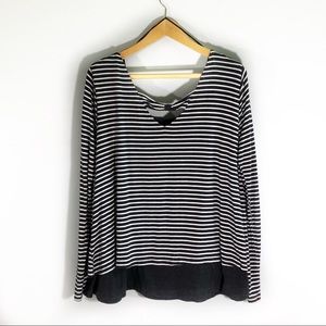Skies Are Blue Women's Black and White Striped XL Long-sleeved Top